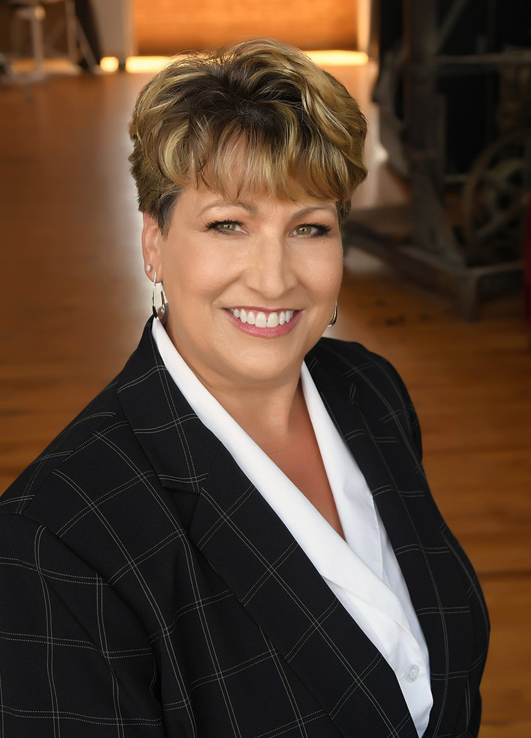 Lynn Manternach